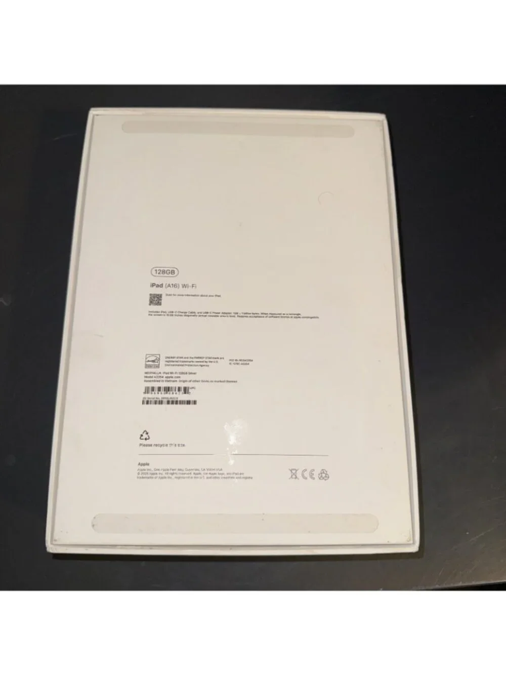 Apple empty box